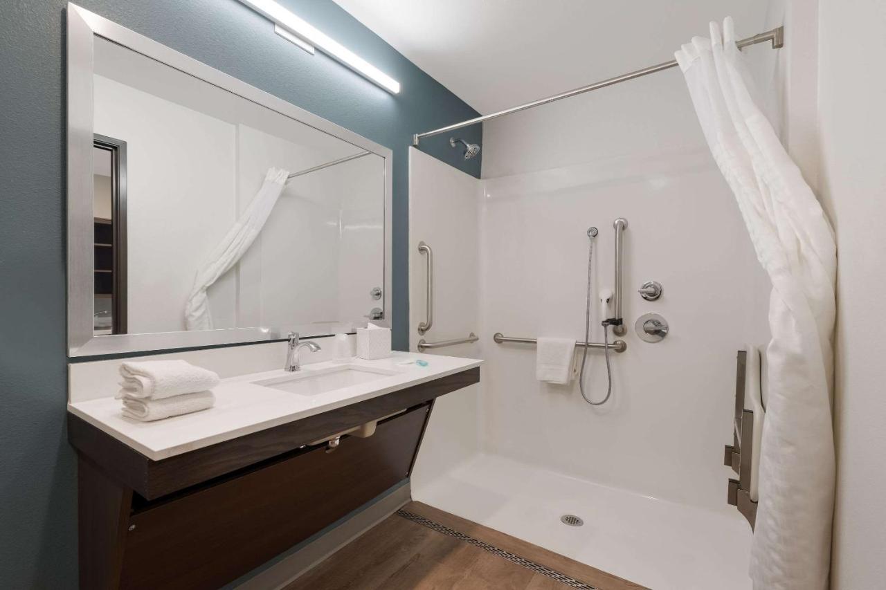 Woodspring Suites Phoenix-Deer Valley Екстериор снимка