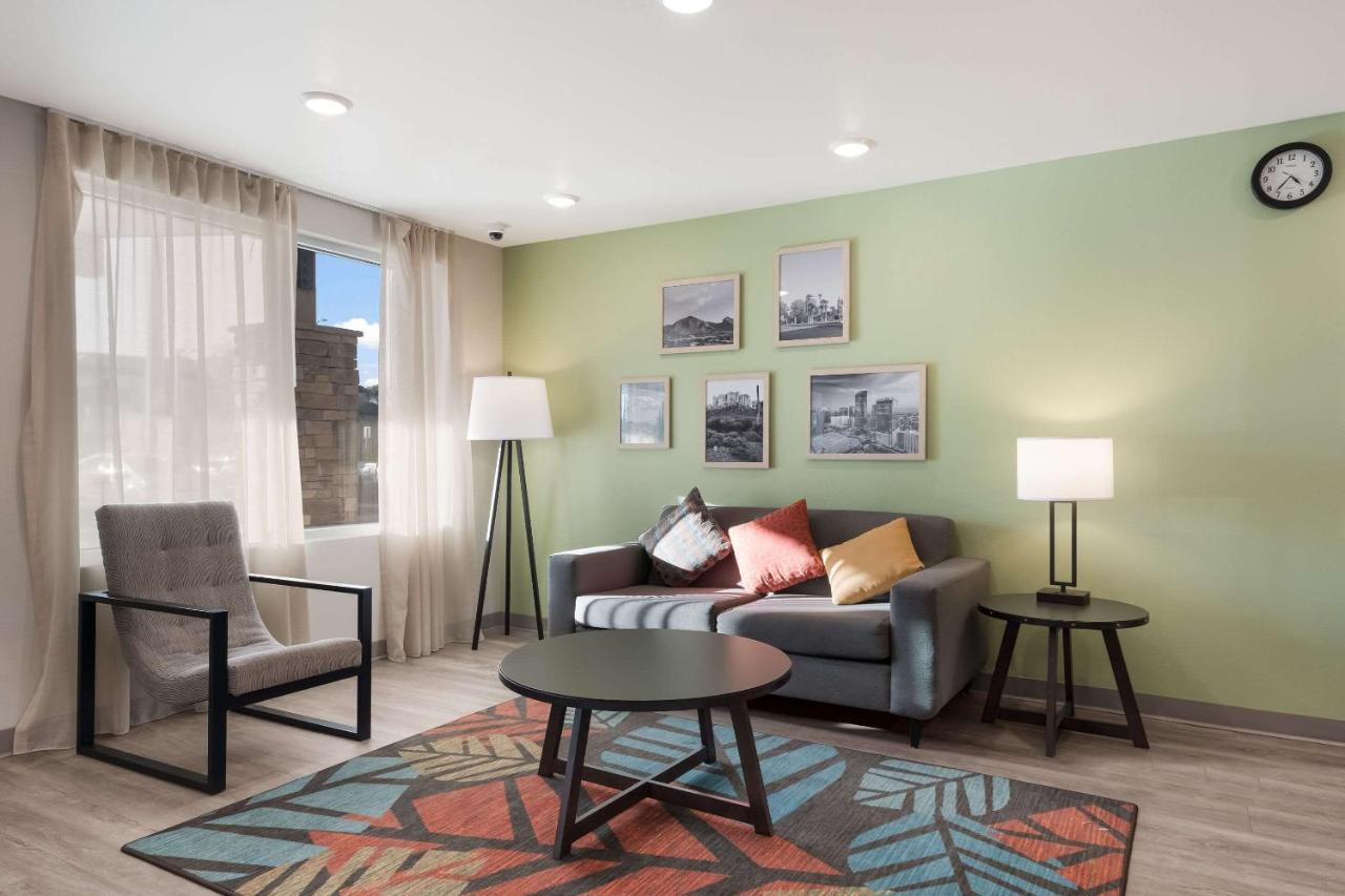 Woodspring Suites Phoenix-Deer Valley Екстериор снимка