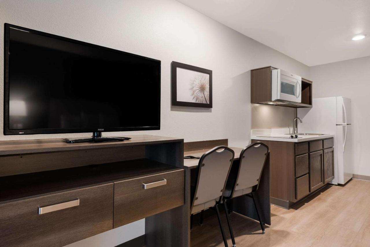 Woodspring Suites Phoenix-Deer Valley Екстериор снимка