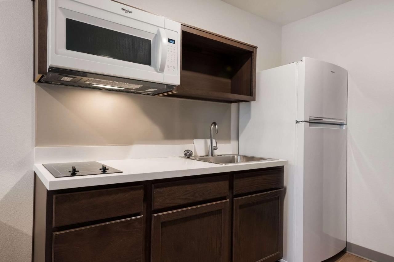 Woodspring Suites Phoenix-Deer Valley Екстериор снимка