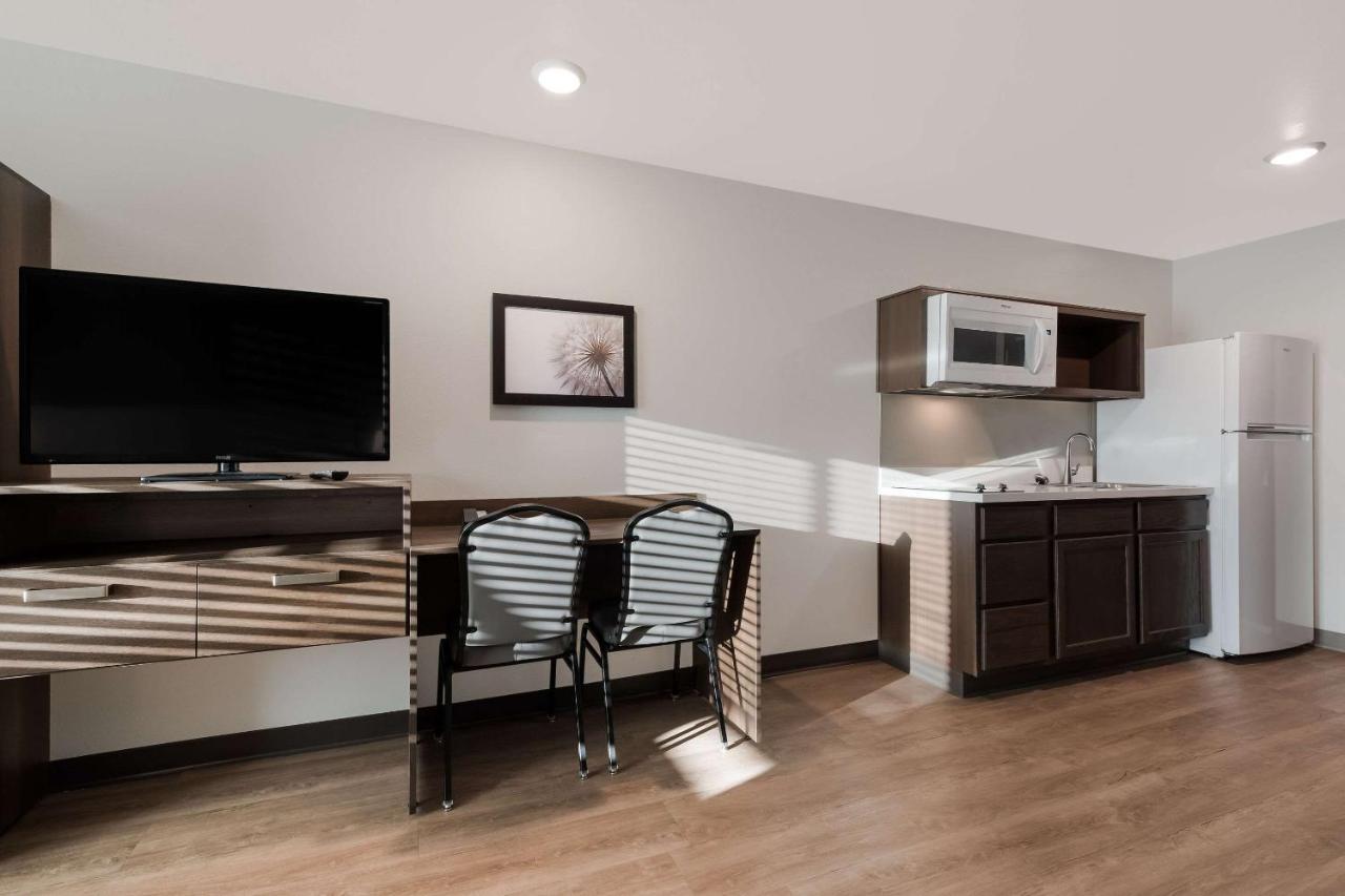 Woodspring Suites Phoenix-Deer Valley Екстериор снимка